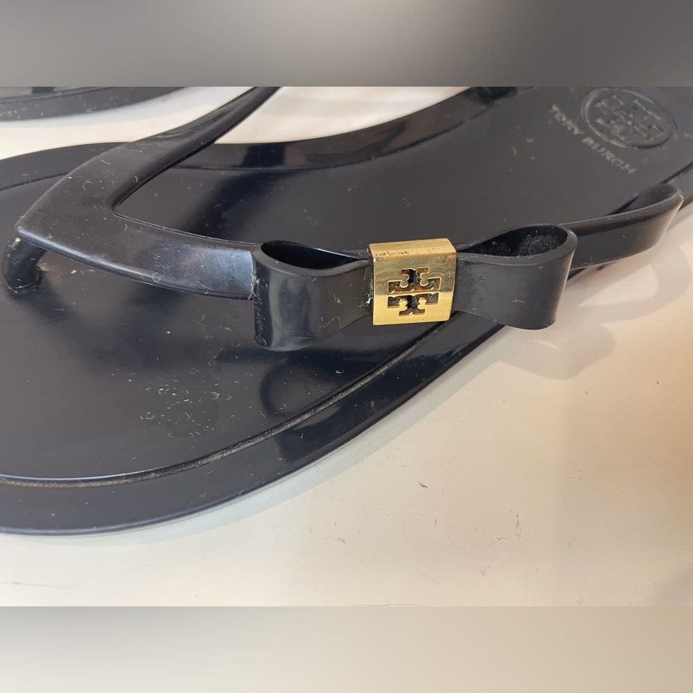 Tory Burch Women’s Jelly Black Minimalist Flip Flops Sandals Size 5.5/6 - Picture 5 of 10